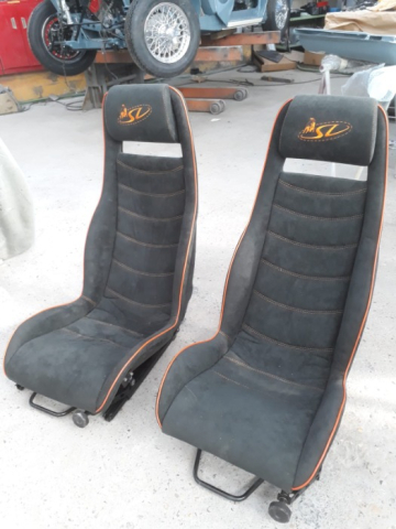 Passenger and driver seats for Lamborghini Miura