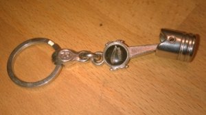 Porte-clefs JAGUAR en forme de piston et bielle datant de 1980/90 
